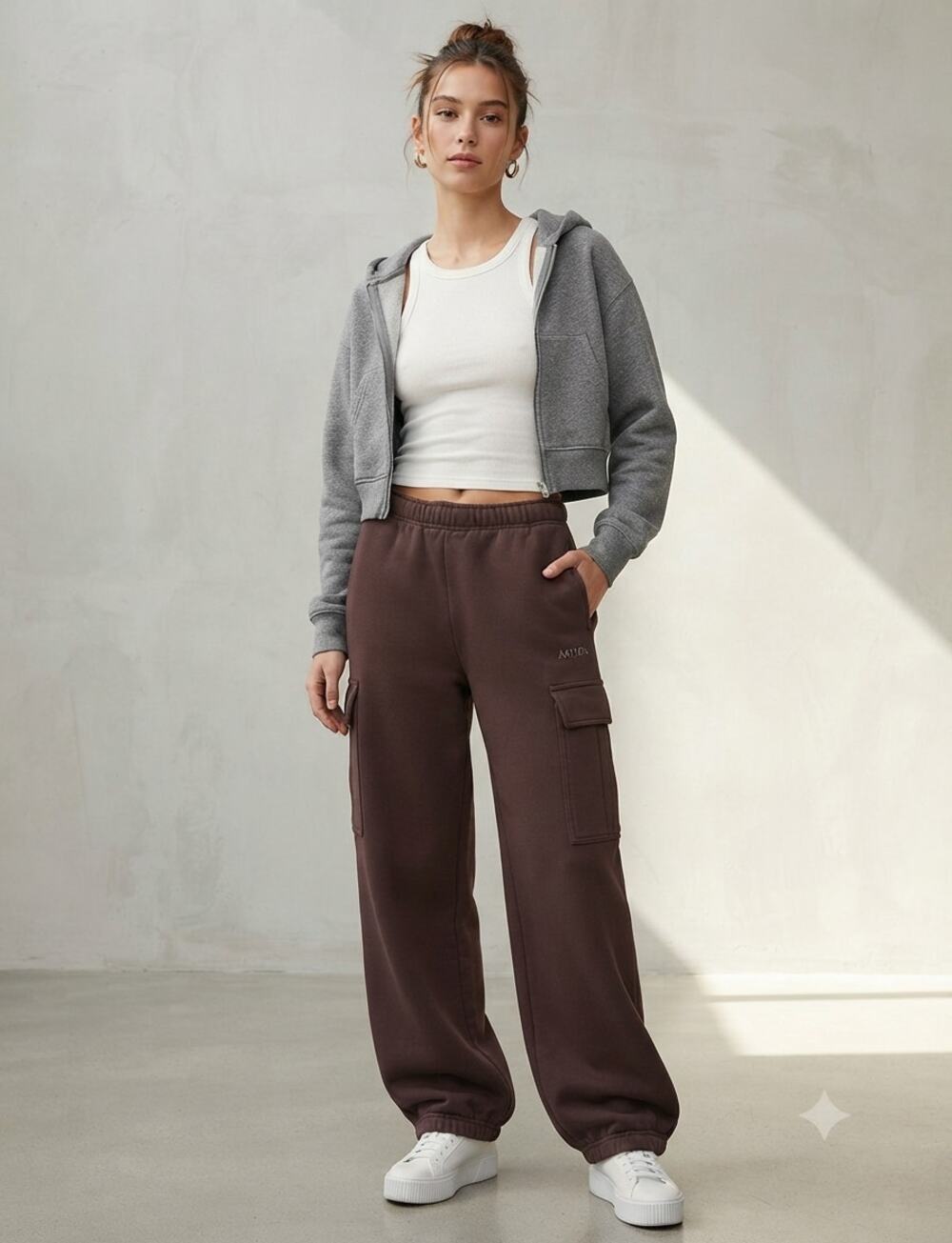 Aritzia Mega Fit Cargo Sweatpants Brown Utility Streetwear Cozy Fleece EUC Small